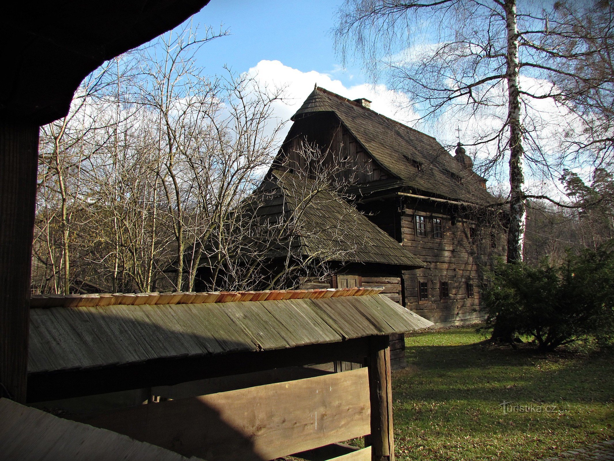 Een wandeling door de stad Rožnov pod Radhoštěm