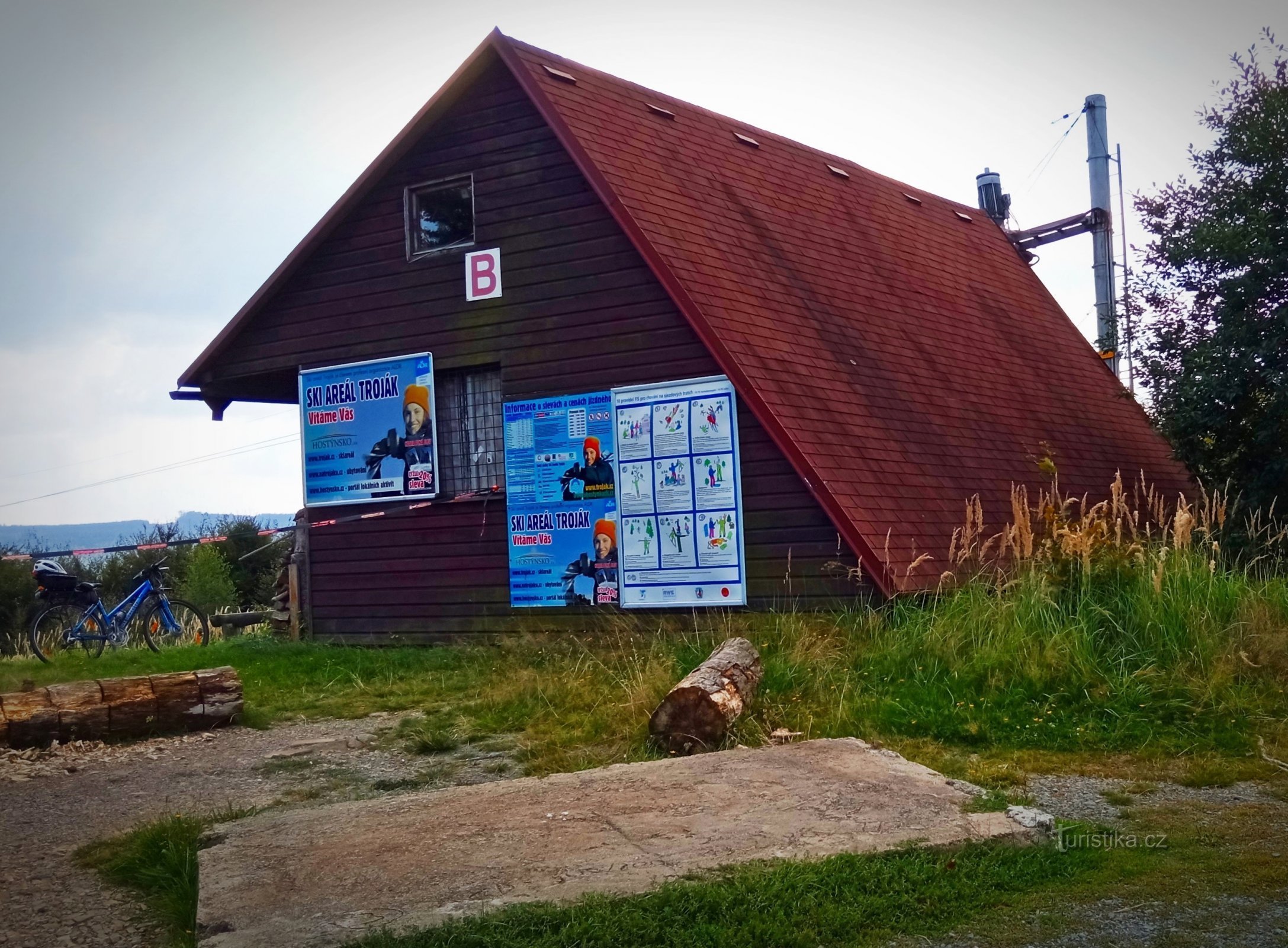 En promenad från Troják till utsiktsplatsen Maruška