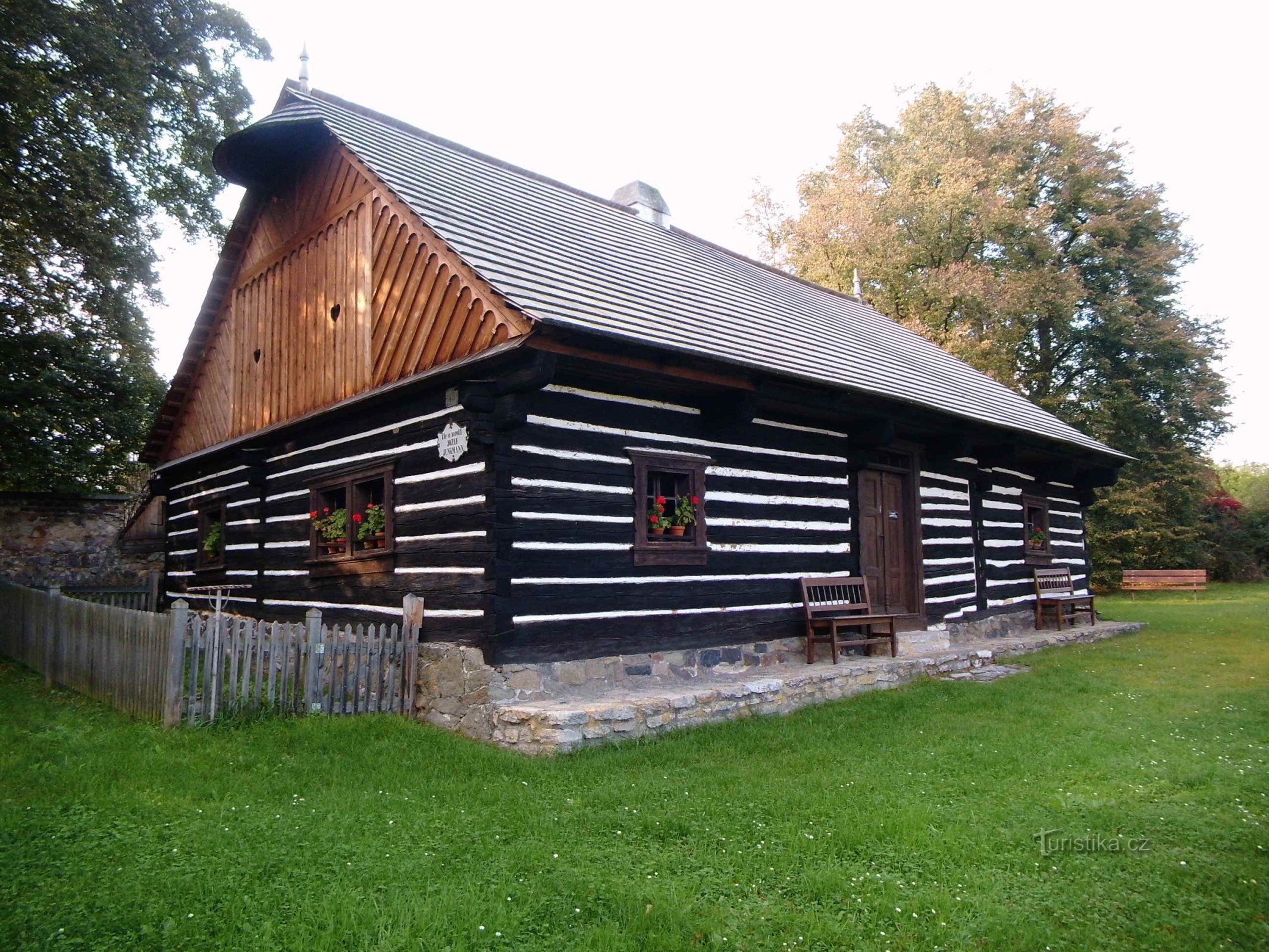 En gåtur fra Zdice til Hudlice eller til Josef Jungmann, St. Thomas og en interessant klippe