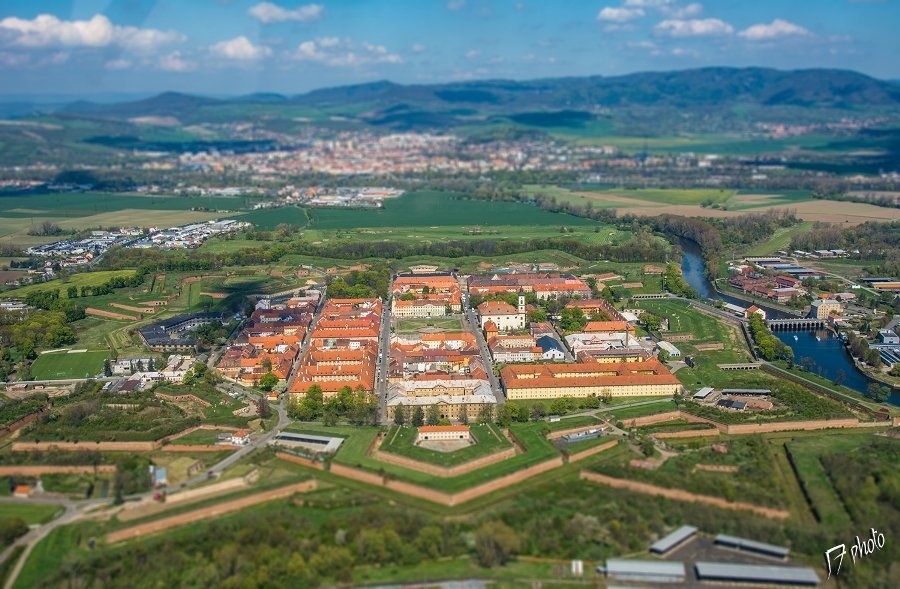 Tururi de fortificații și pasaje subterane