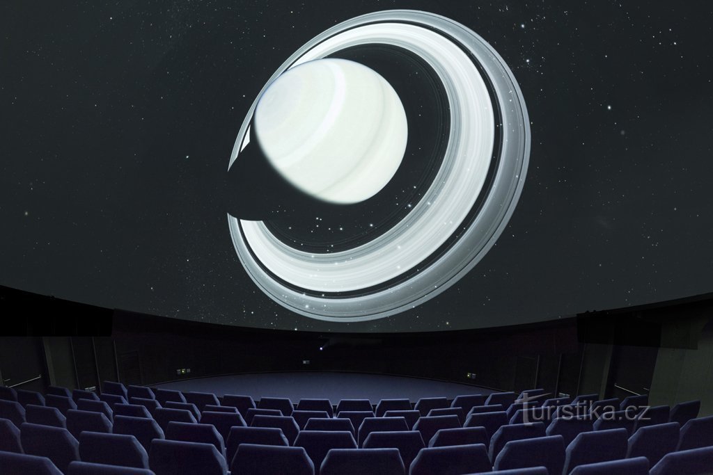 Projektionssaal des digitalen Planetariums