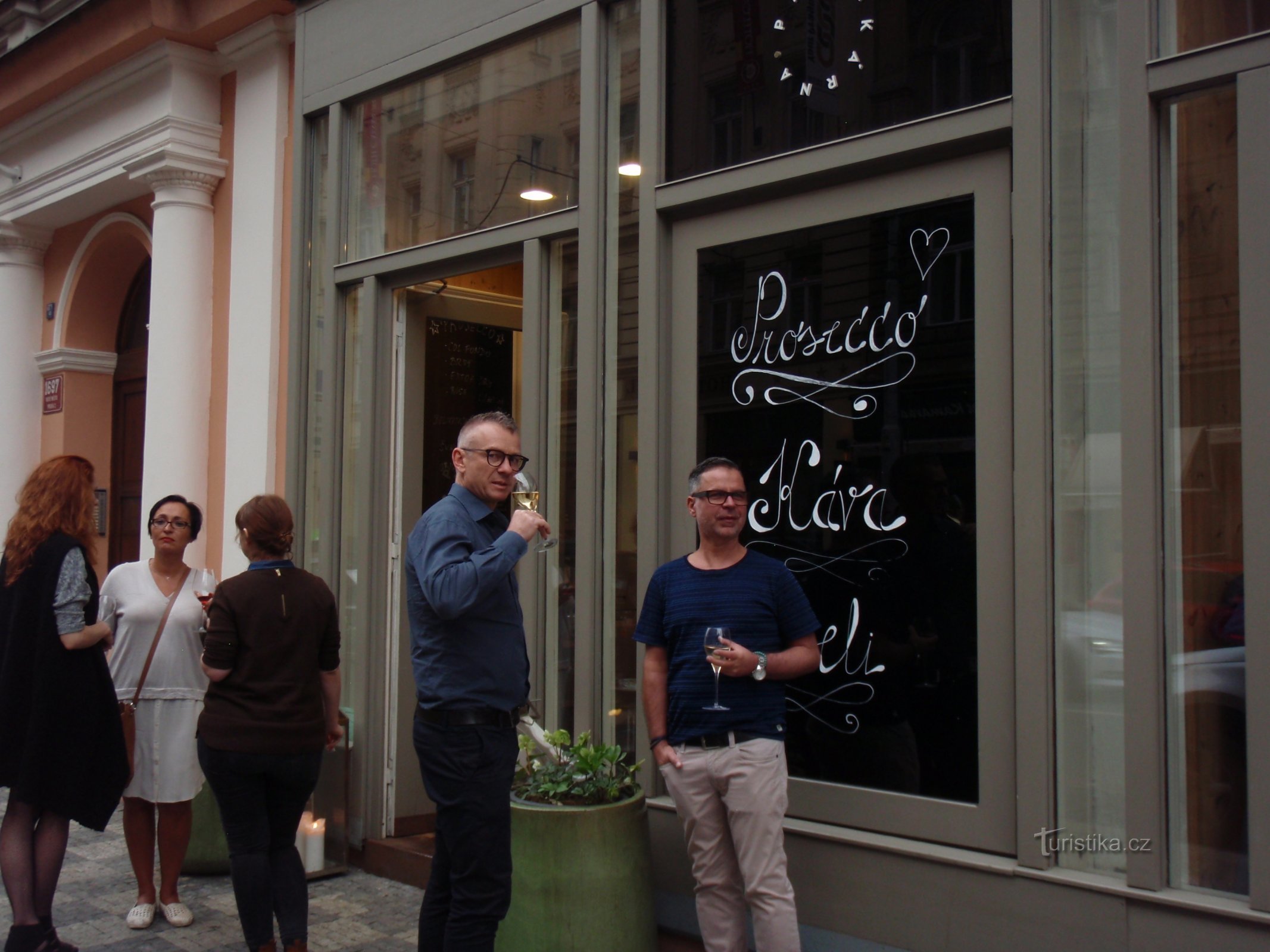 Scierie dans la rue Myslíková, auteur : Miroslav Navara