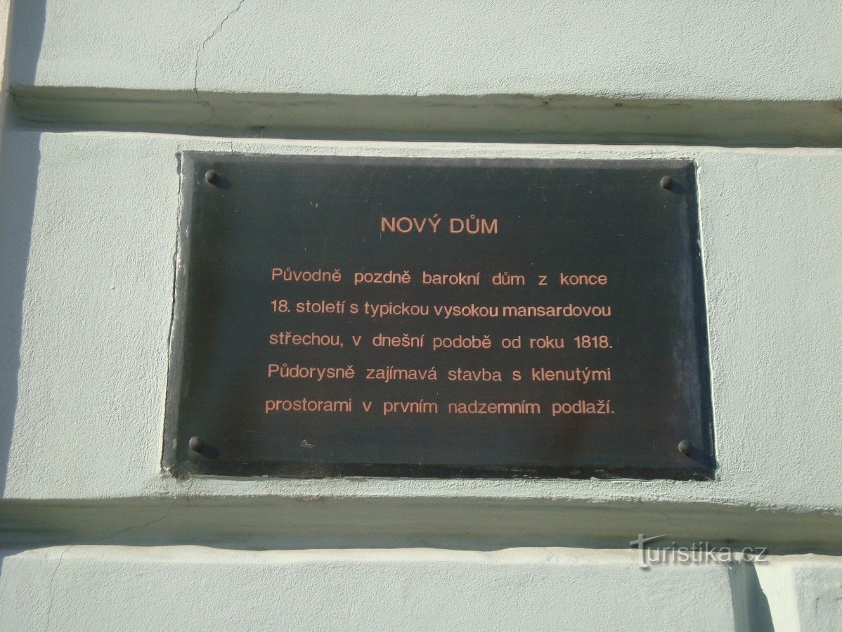 Prostějov-apotheek Nový dům-Foto: Ulrych Mir.