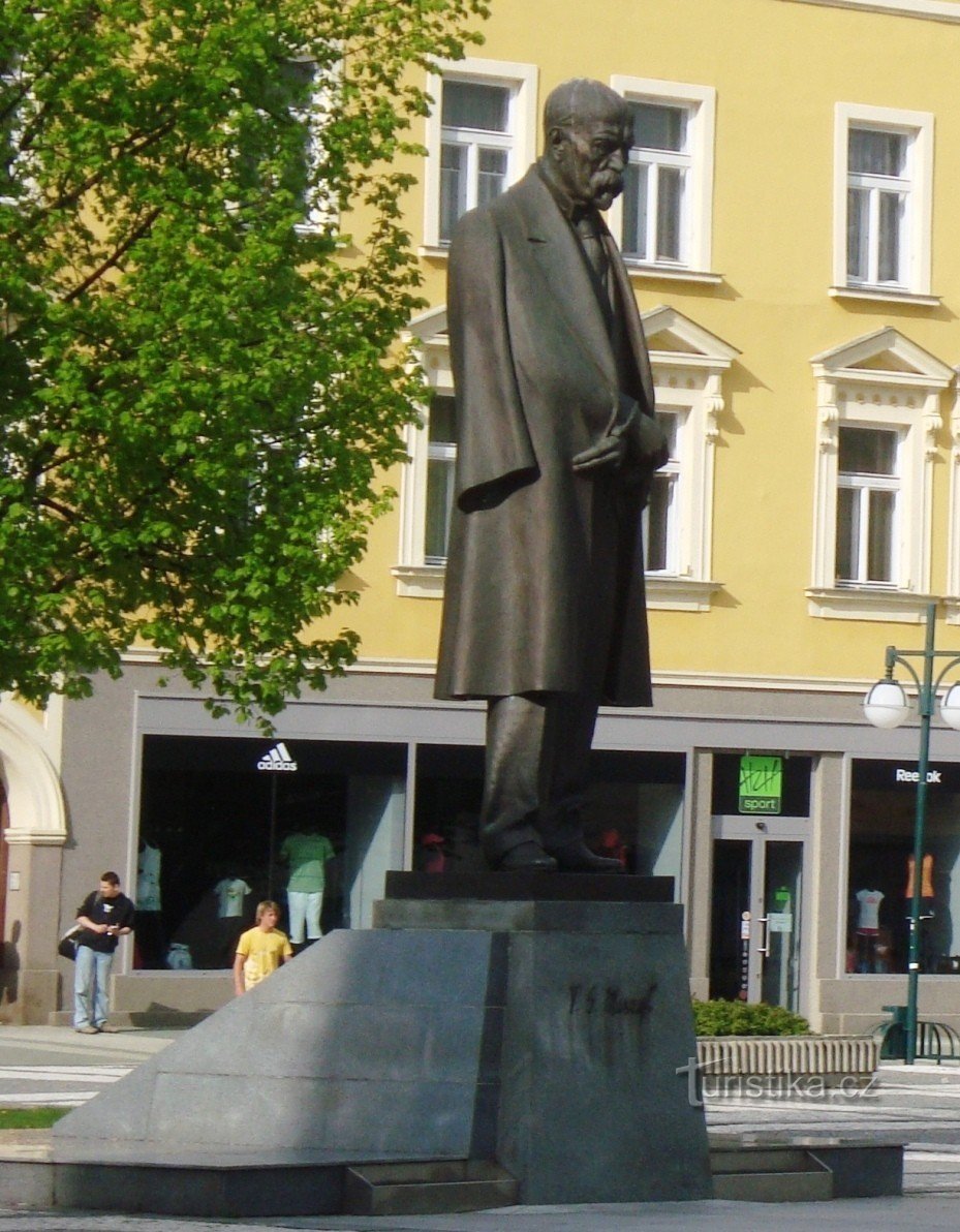 Prostějov - trg TGMasaryka - spomenik TGMasaryka - Foto: Ulrych Mir.