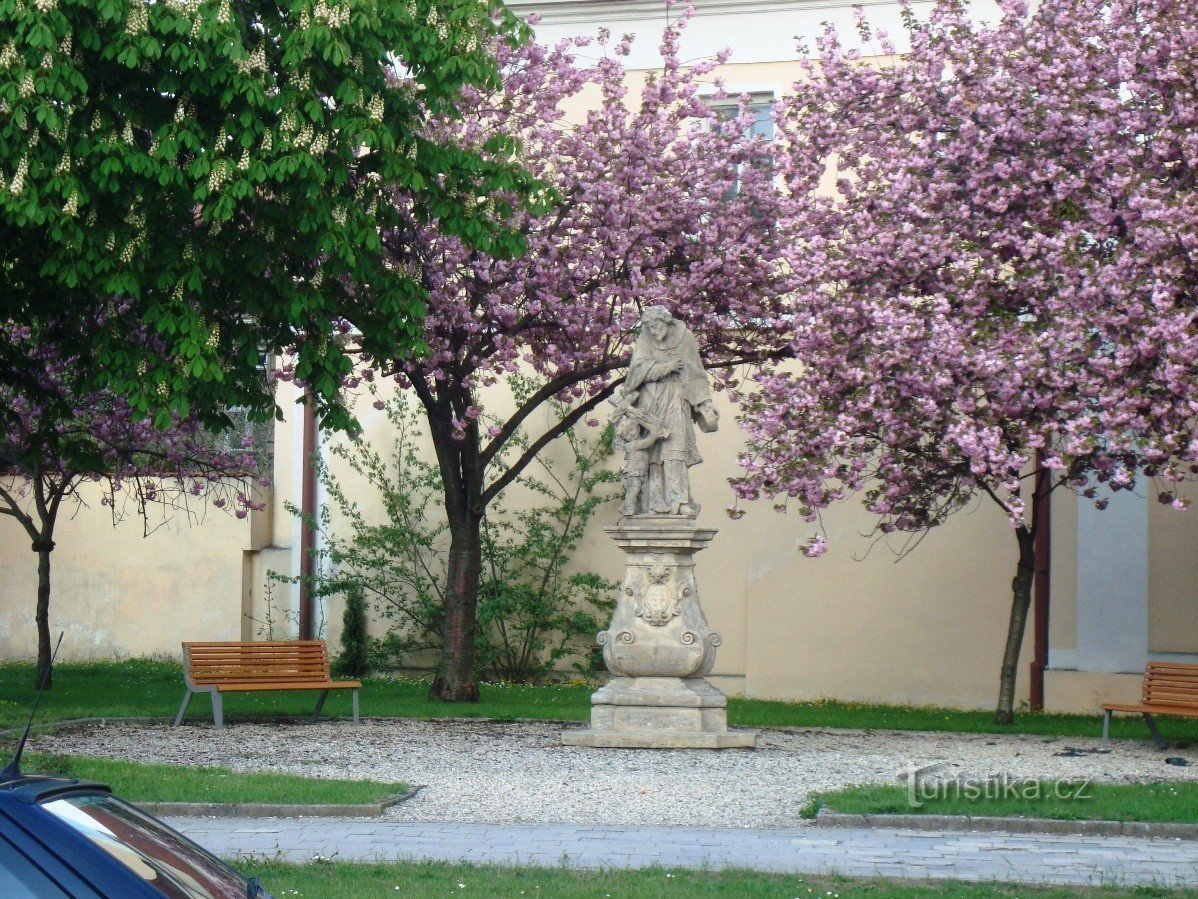 Prostějov - statue de saint Jean Népomucène à l'église Saint-Jean Népomucène - Photo : Ulrych Mir.