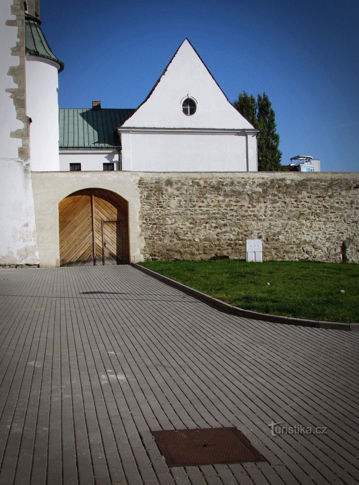 Prostějovský kyrka av upphöjelsen av det heliga korset