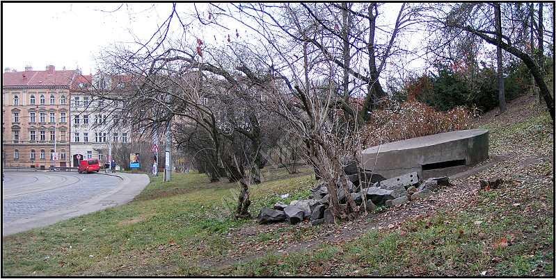 protiletecký kryt pod Karlovem