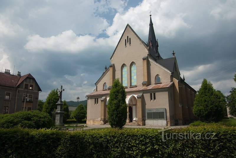 facciata della chiesa