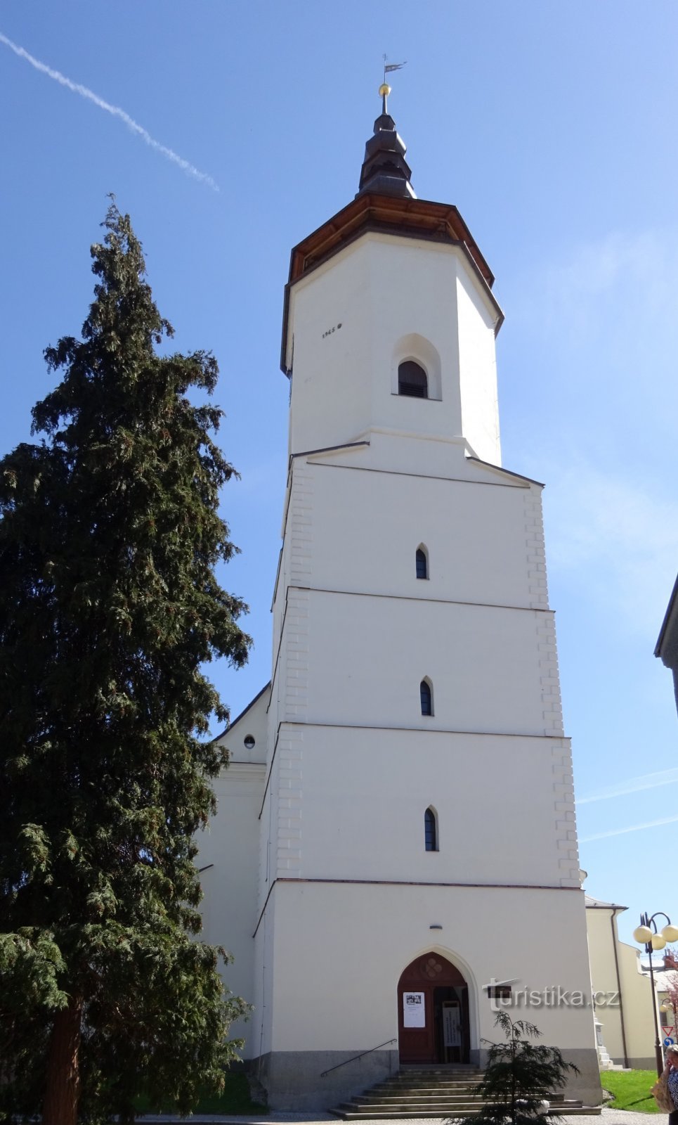 Fassade der Kirche St. Nikolaus