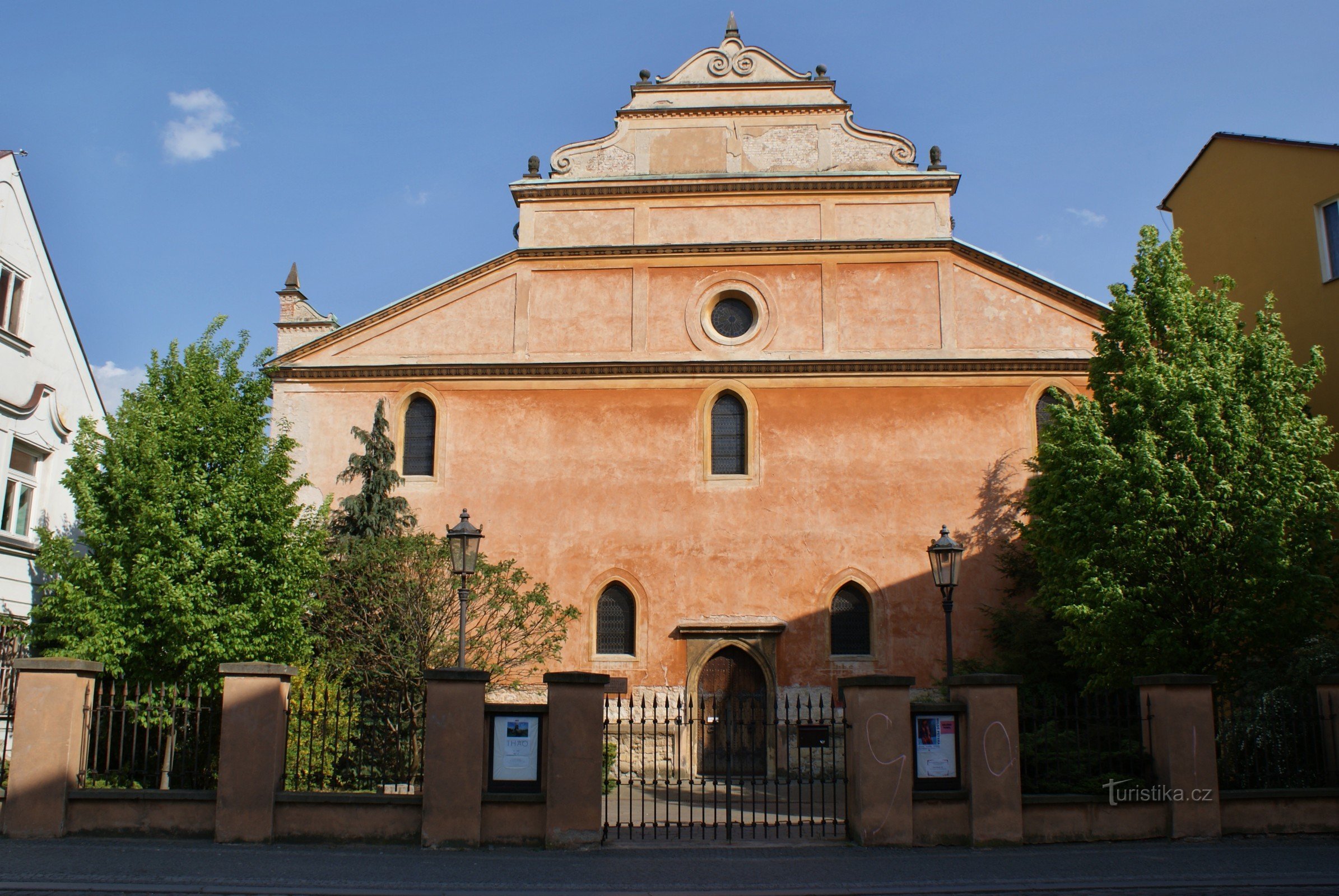 façade de l'église