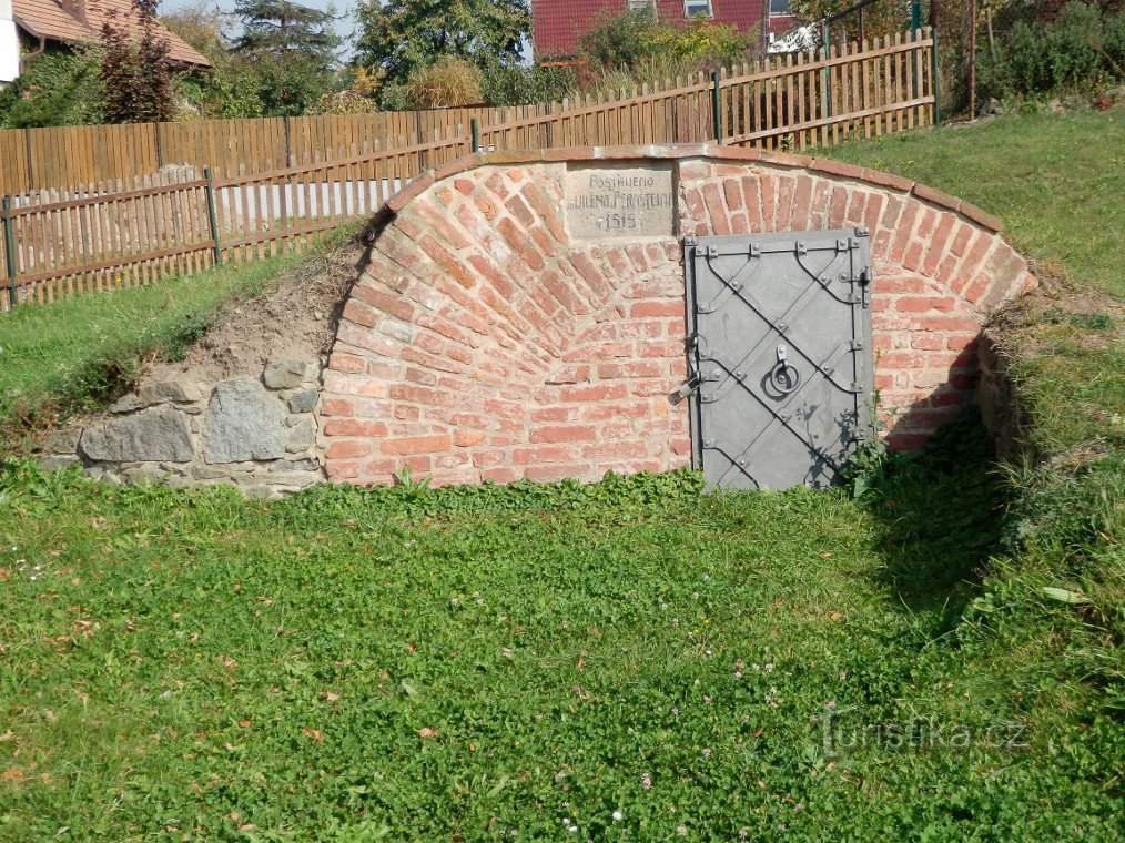 La façade de l'aqueduc