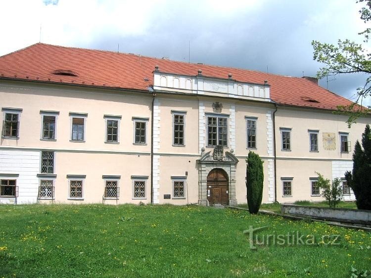 La façade du château