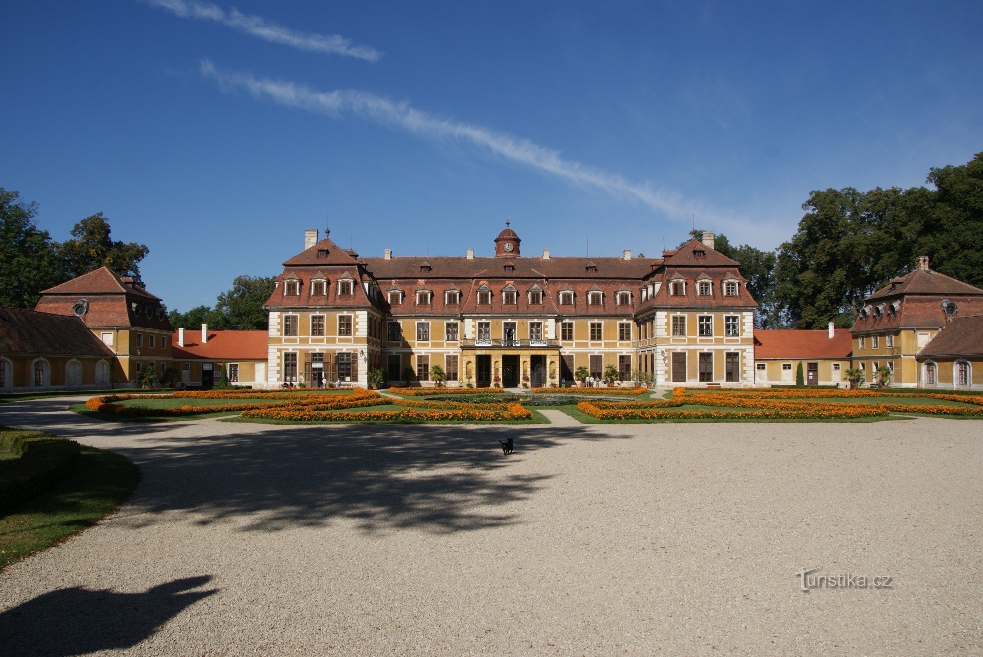 Fassade der Burg Rájec - Jestřebí