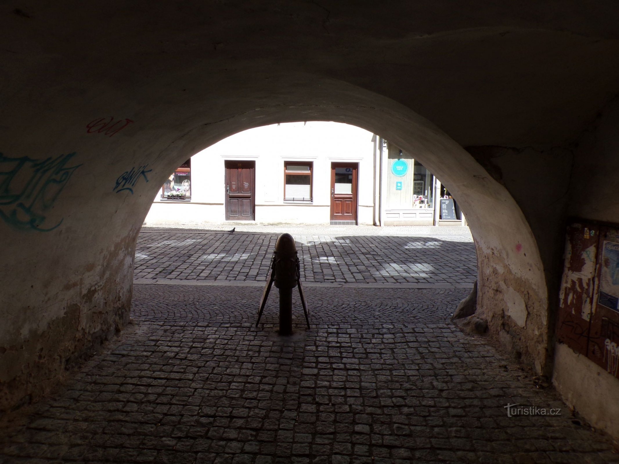 Pasaj către strada Pernštýnská (Pardubice, 10.5.2021)