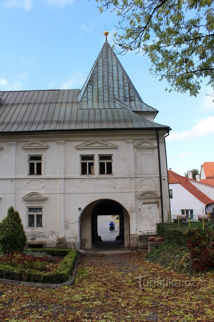 Passage du château au parc