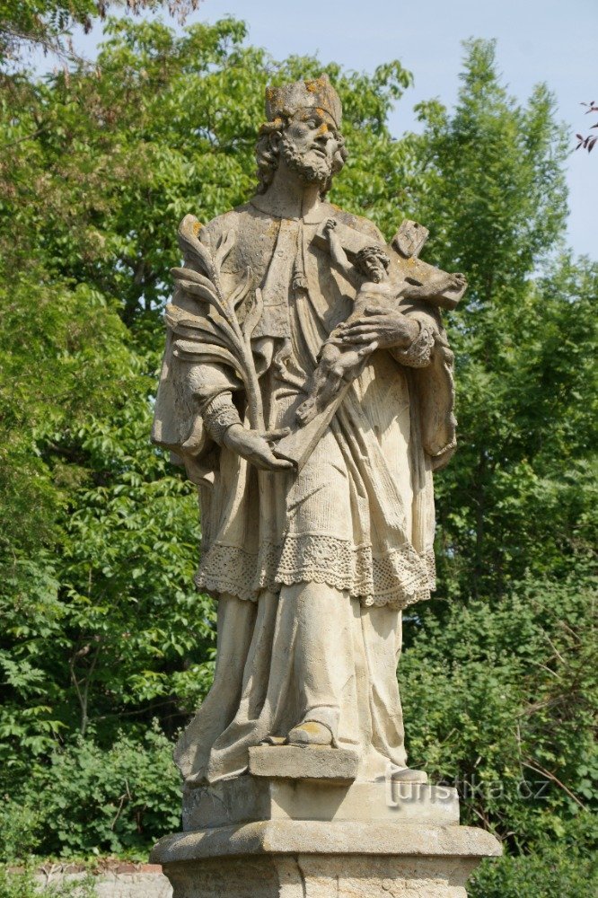 Průhonice - estátua de St. Jan Nepomucký