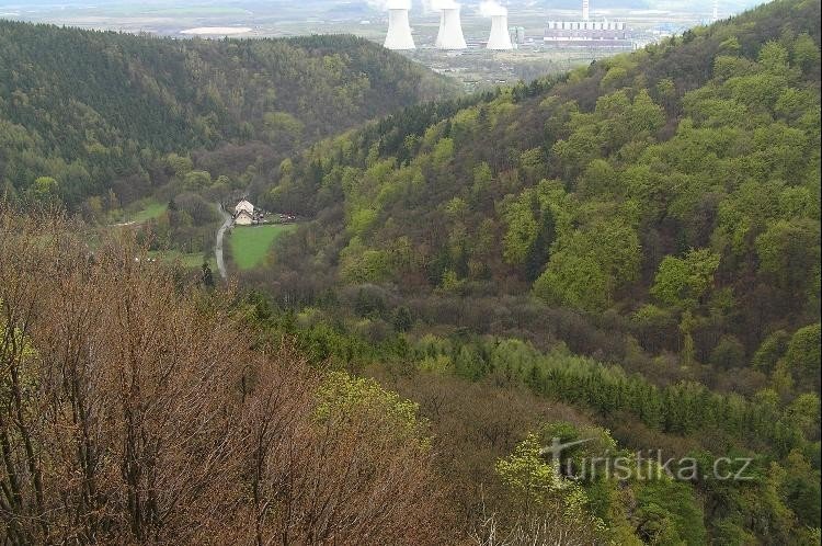 Prunéřovské údolí: widok z Hasištejn