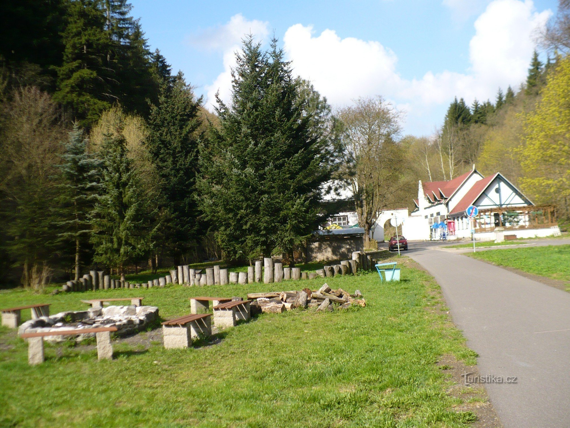 Die erste Mühle mit Herd