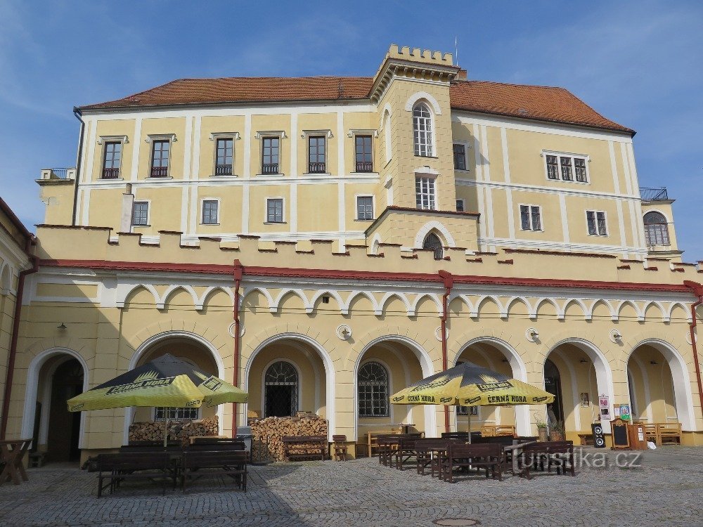 Das erste unserer beiden Hauptziele war Schloss Letovic