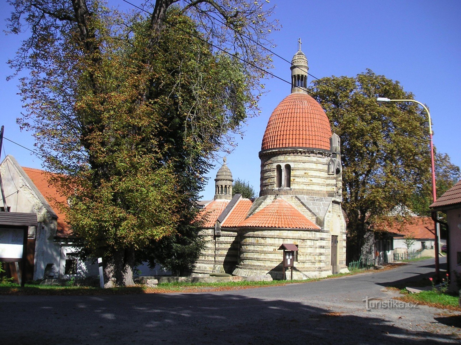 Pseudo-Romanesque chapel