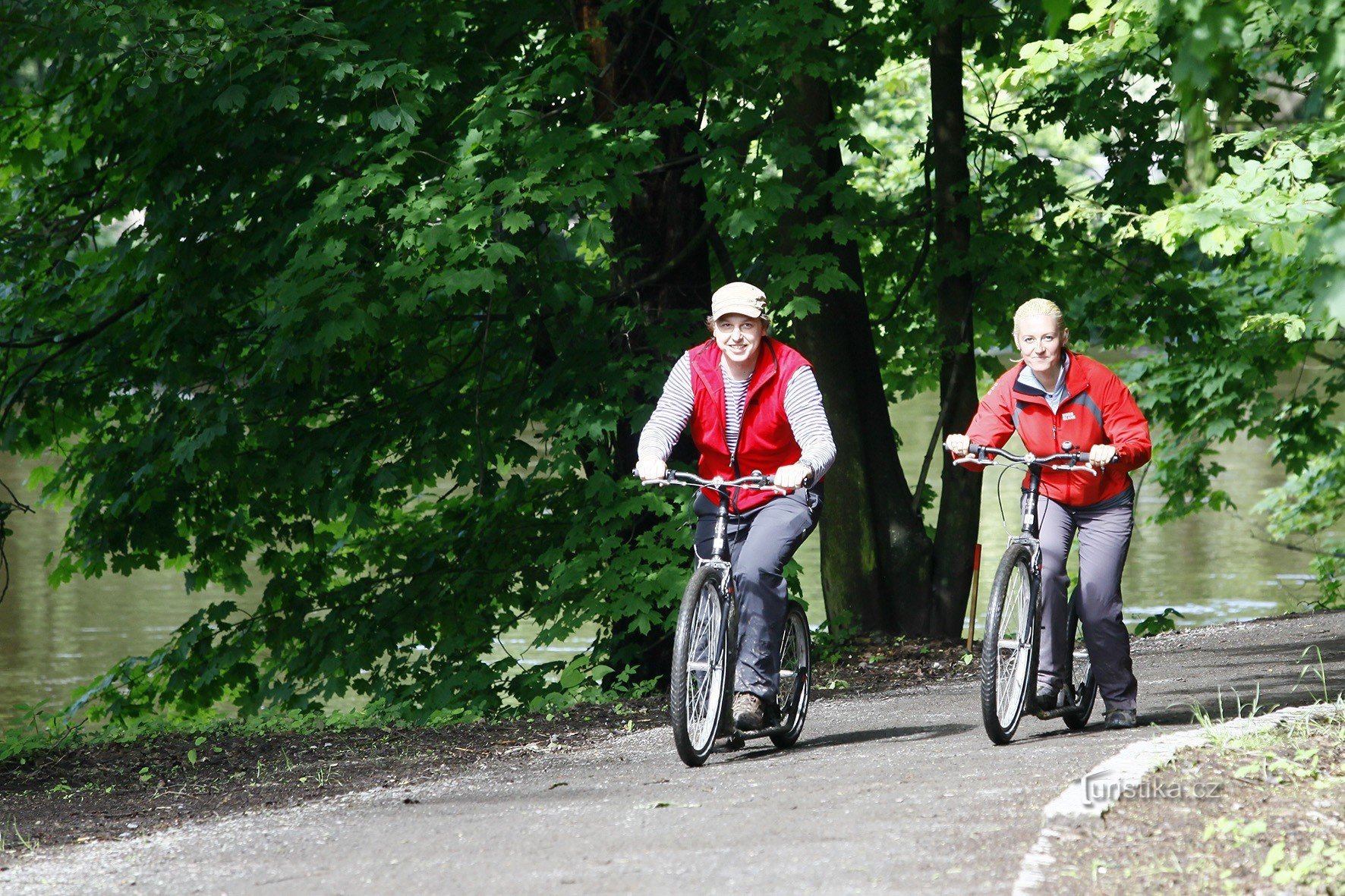 Scooter rental Zlutá plovárna