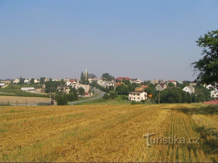 Pusta Polom, uitzicht vanaf de weg naar Jakubčovice