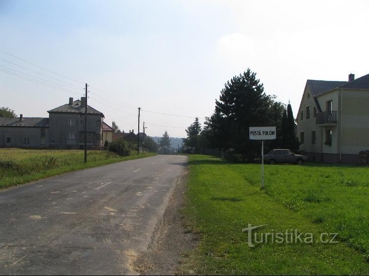 Pustá Polom, arrivée au village depuis Štítina