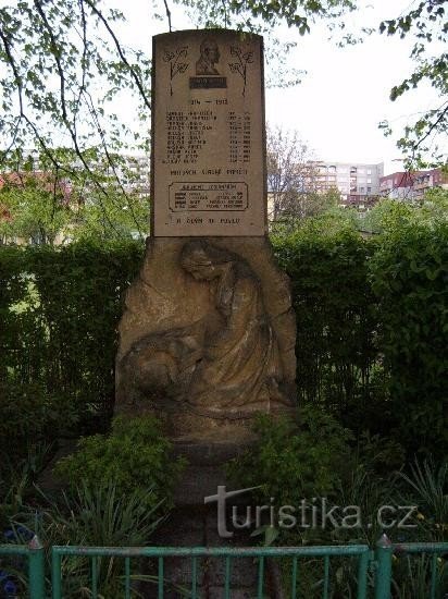 Pustkovec: Memorial to the victims of the 1st St. war