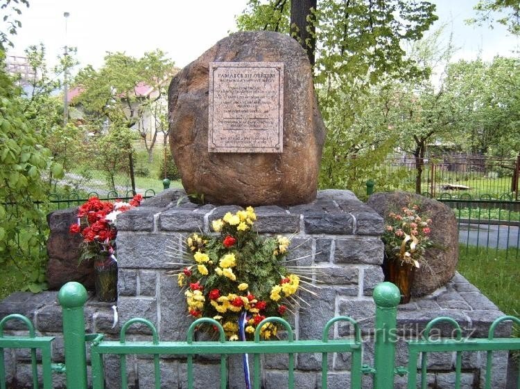 Pustkovec stray boulders: Memorial to the victims of World War II