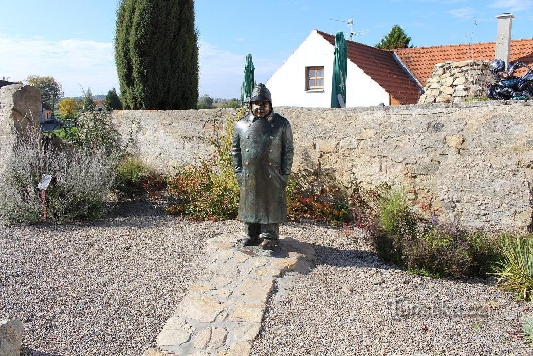 Putim, eine Statue des guten Soldaten Švajk