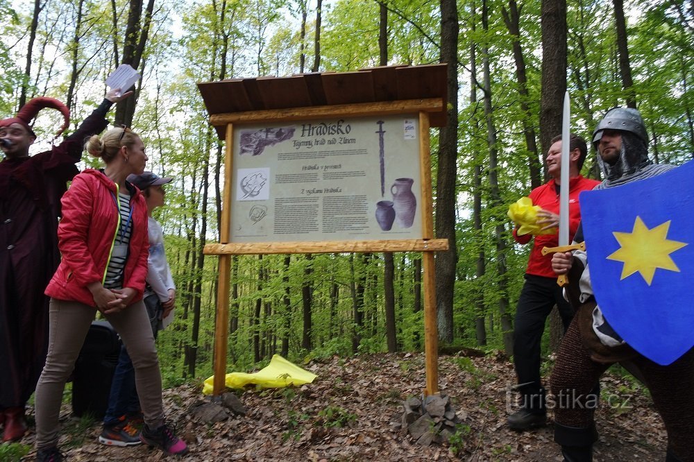 Vandrar bakom det mystiska slottet Zlín