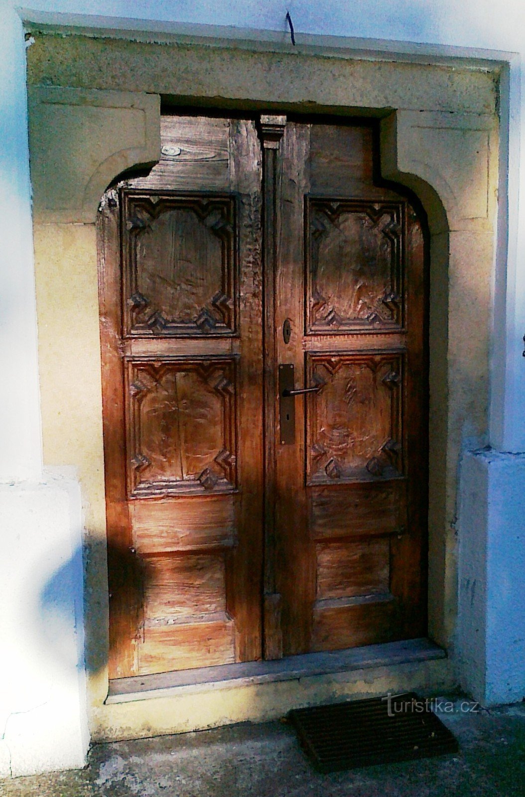 ursprüngliche Tür
