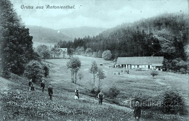 A aparência original do pub em Antonín údolí