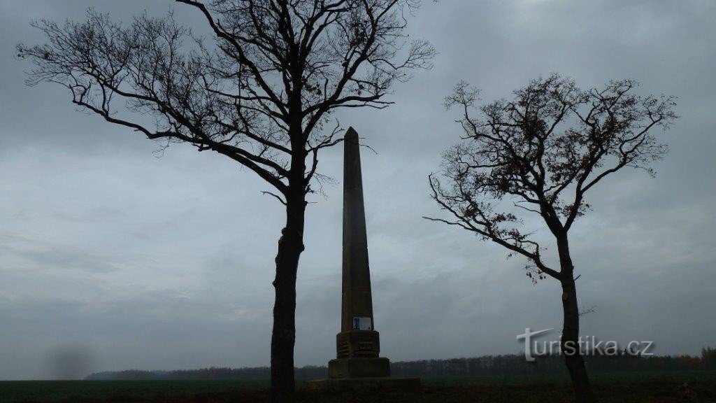 Pyrám - Martiniques obelisk