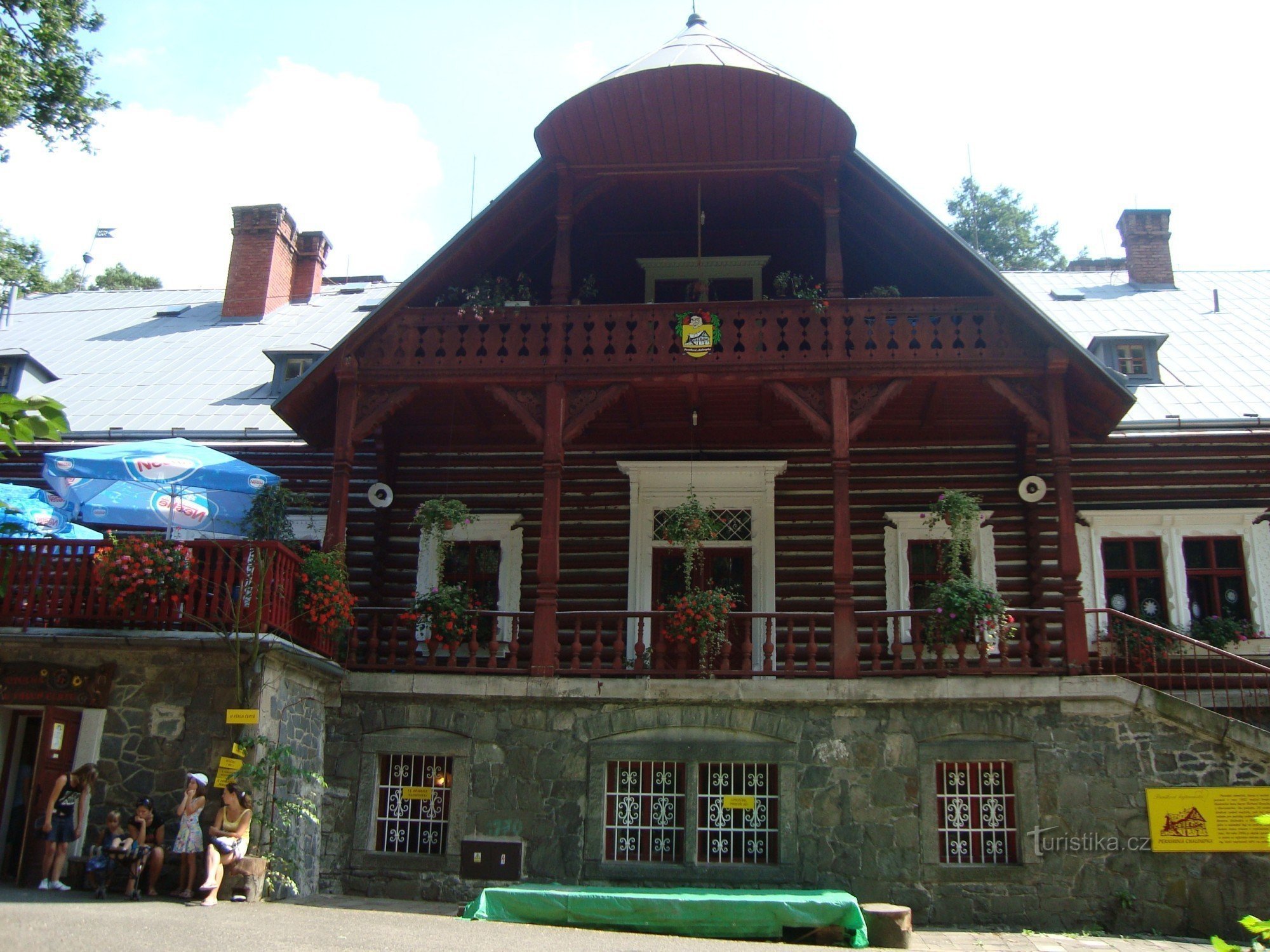 Chalet de chasse Ráby-Gingerbread-Photo: Ulrych Mir.