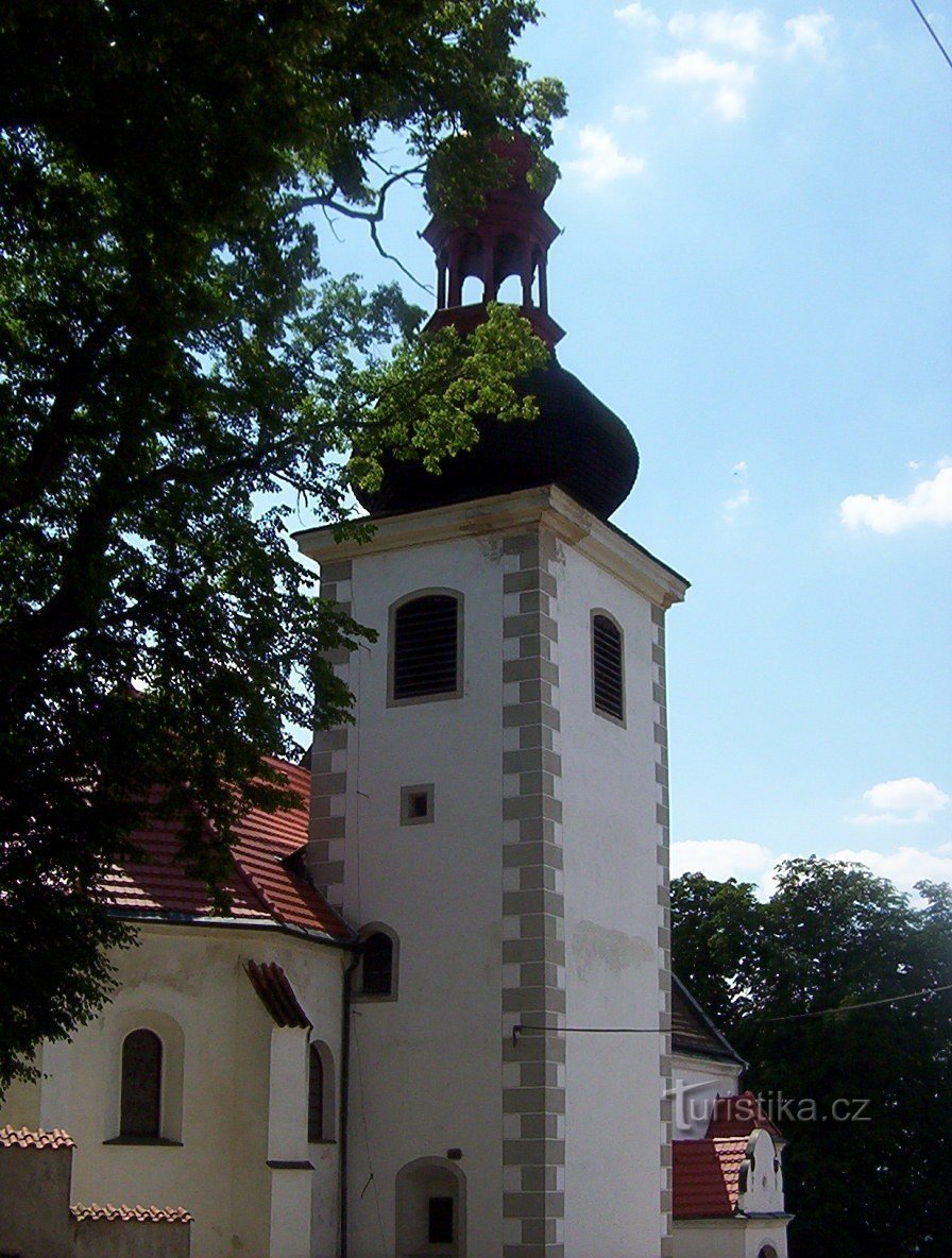 Radenín - kerk van St. Margaret uit het noorden - Foto: Ulrych Mir.