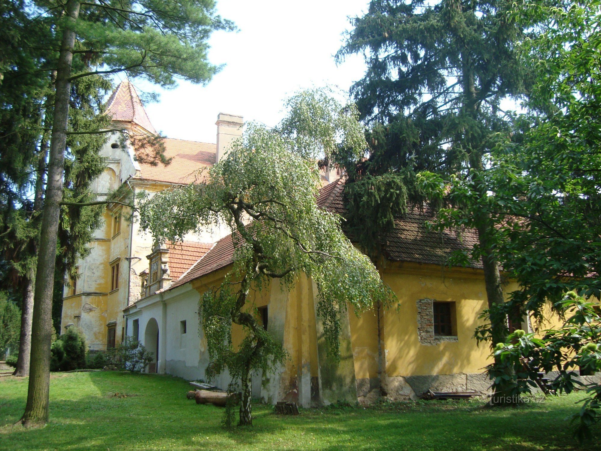 Radim-castel-fațada principală-Foto: Ulrych Mir.