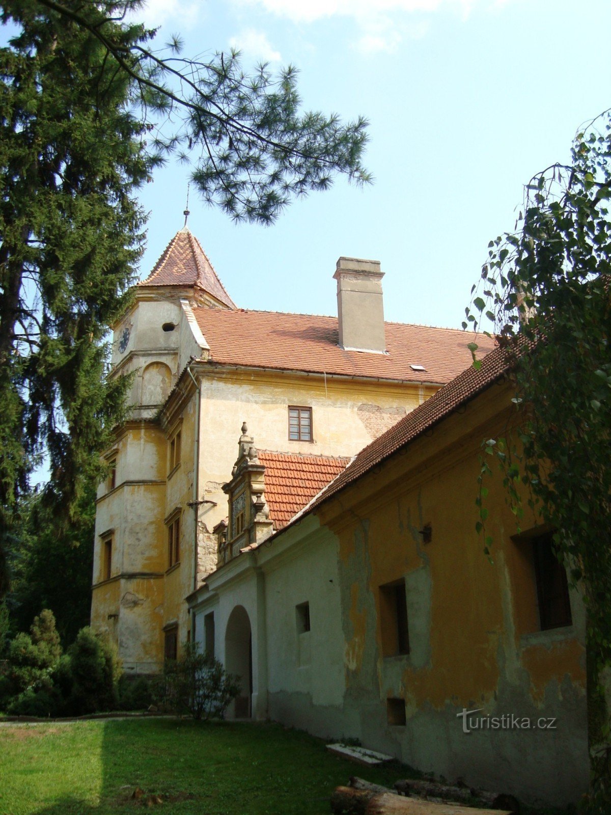 Radim-château-façade principale-Photo : Ulrych Mir.