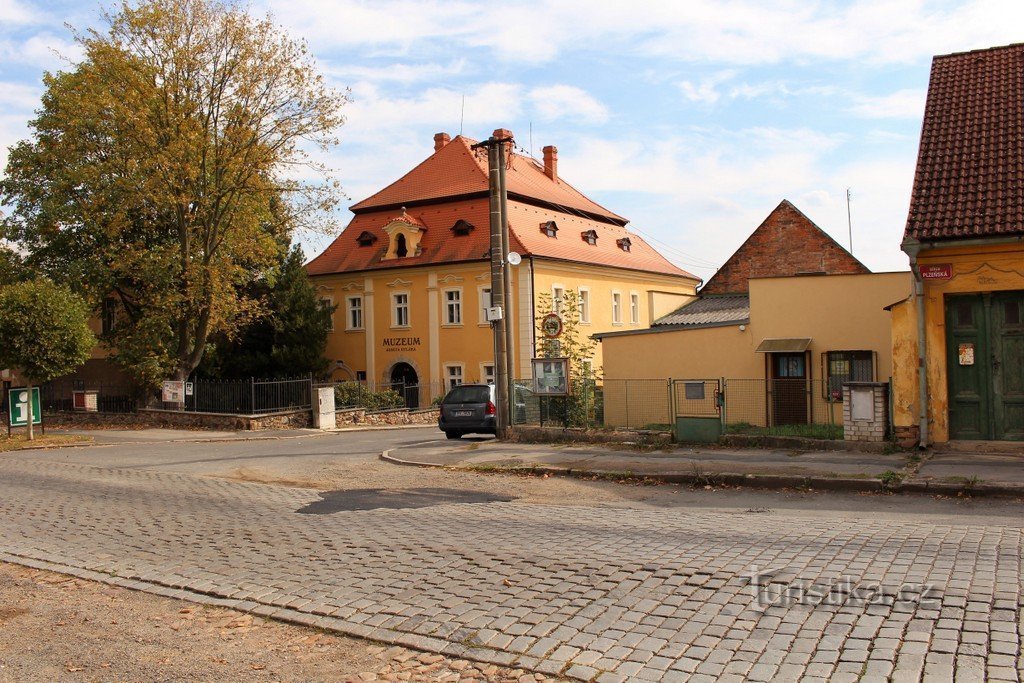 Town hall, Josef Hylák museum