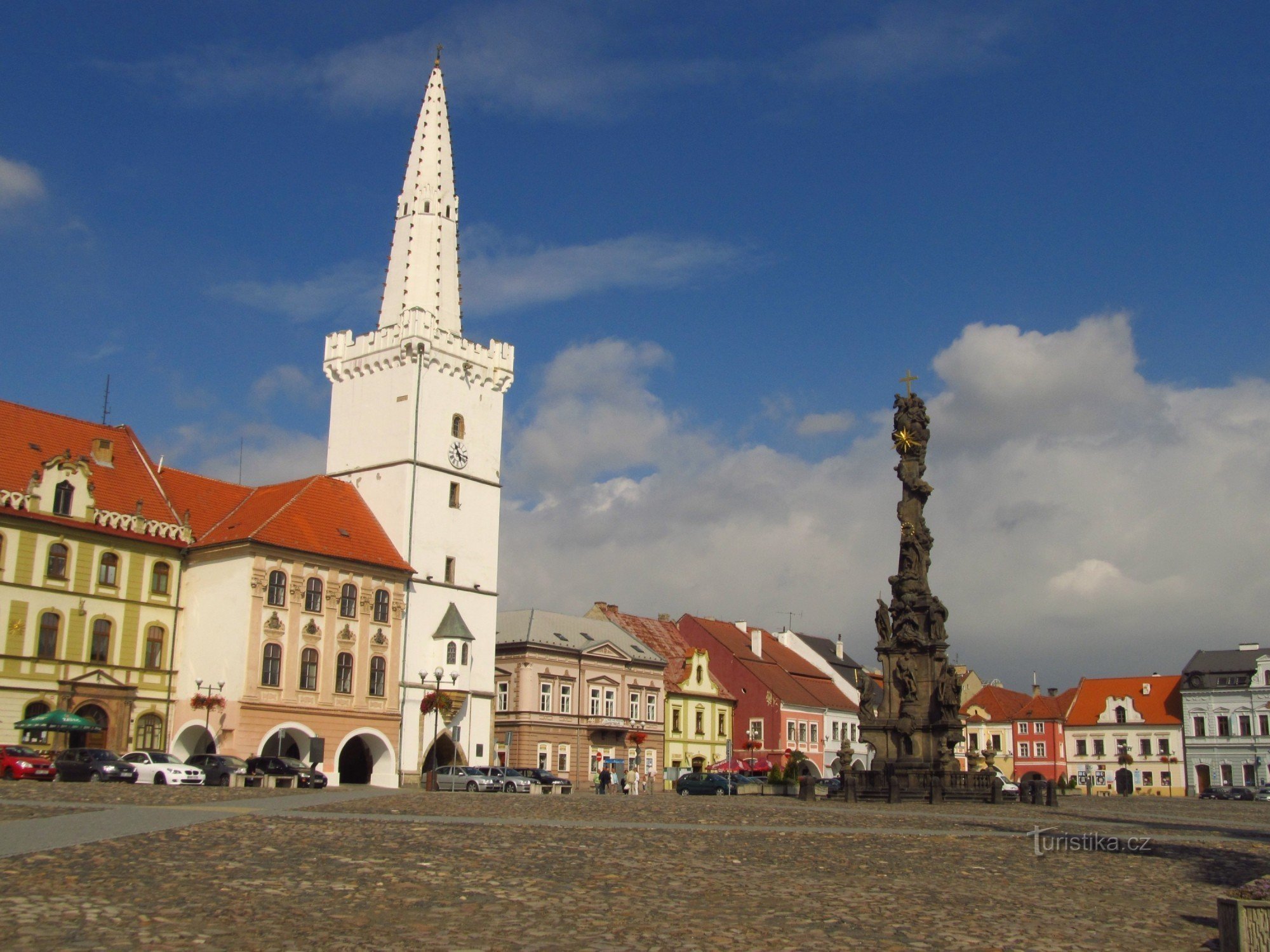 Stadhuis op Mírové náměstí in Kadani