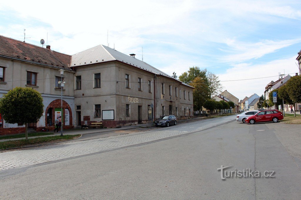 Town hall, view of the castle from the square