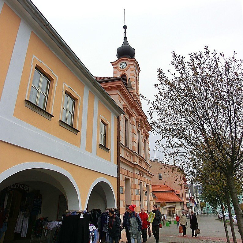 Town hall in Golčov Jeníkov