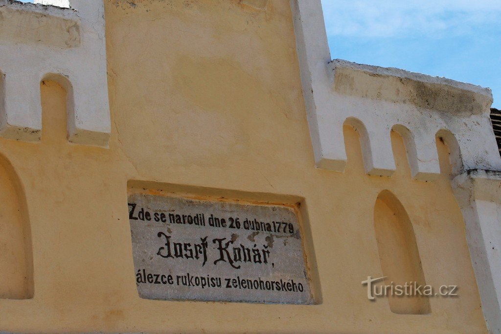 Radomyšl, commemorative plaque in the shield