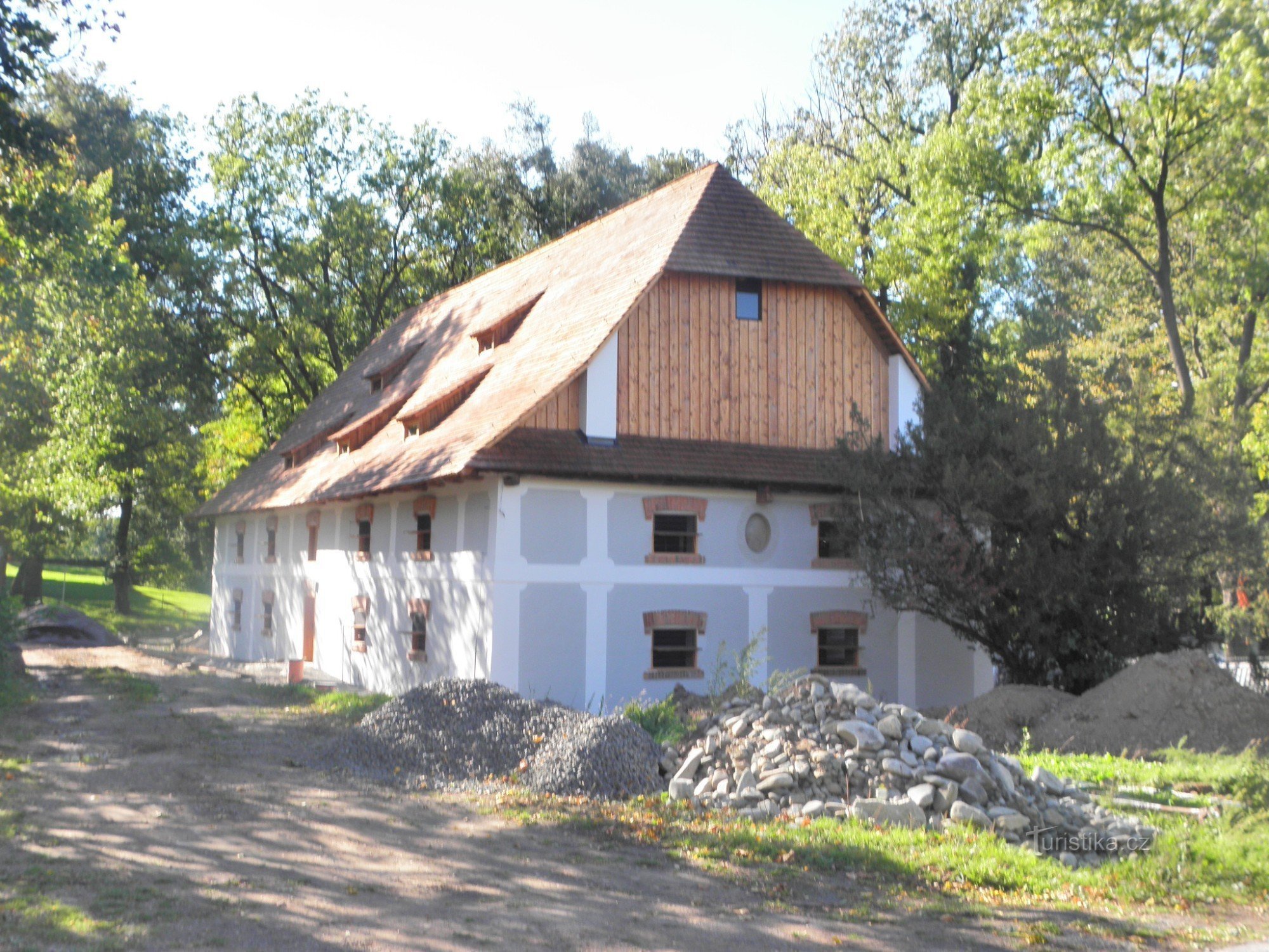 Raduň - kasteel graanschuur