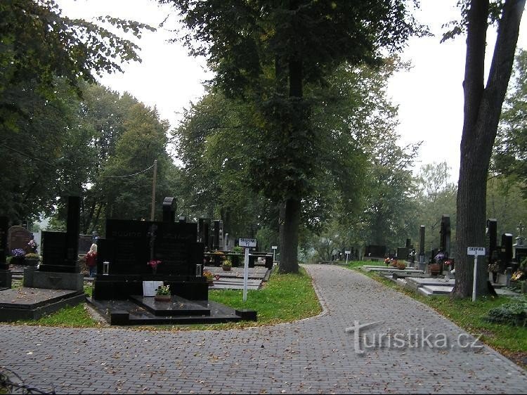 Radvanice: Radvanice - cimitero