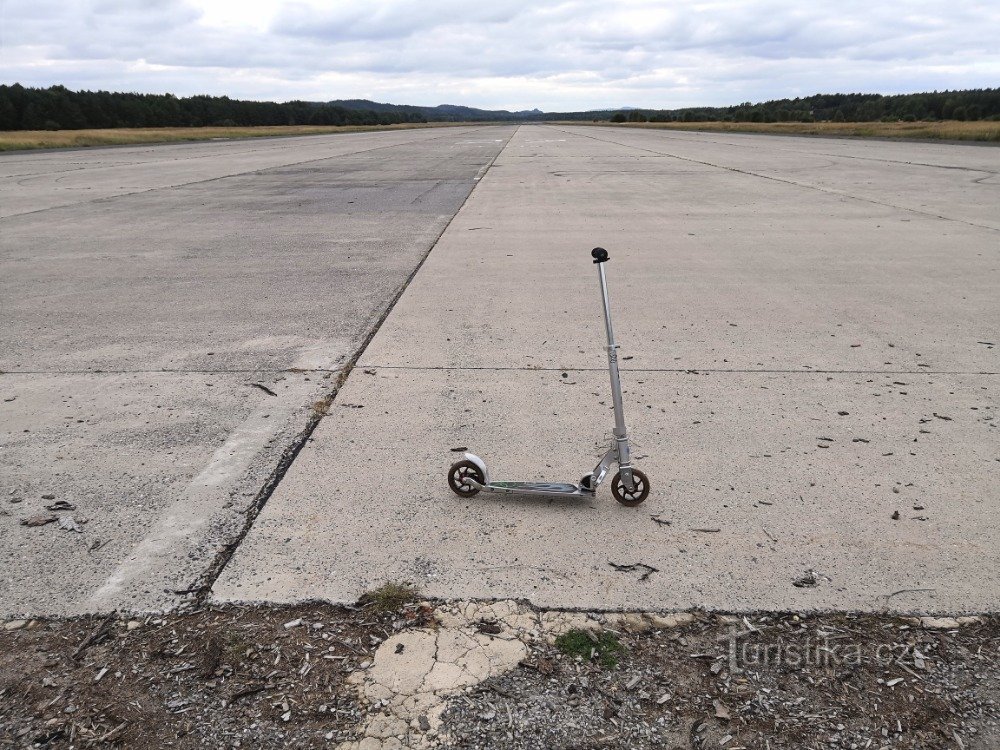 Paraíso dos jogadores em linha - aeroporto militar de Hradčany