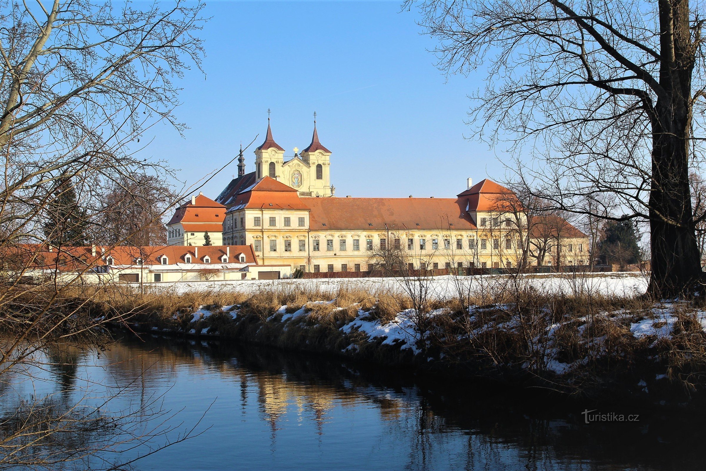 Rajhrad, Benediktinský klášter