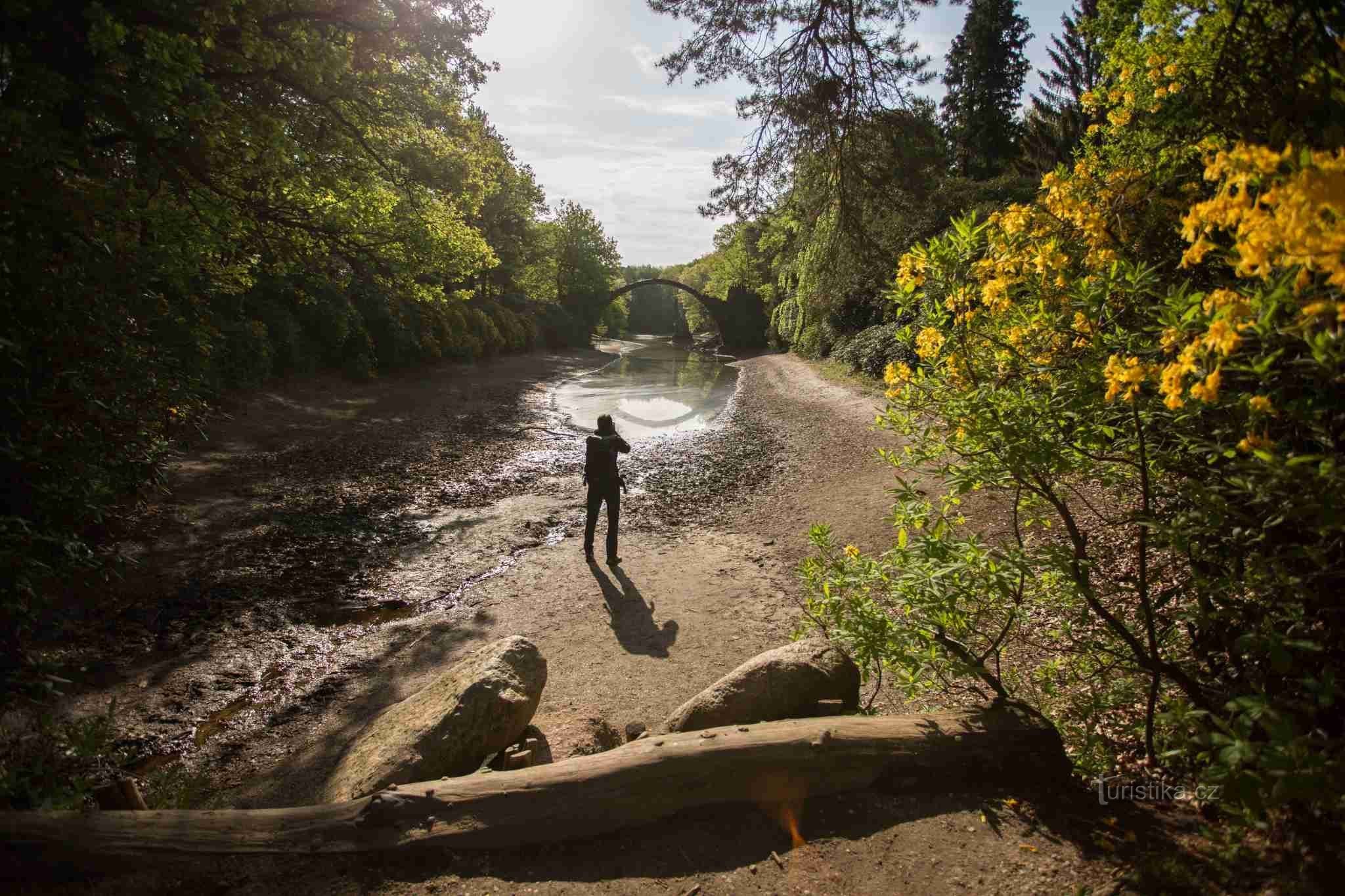 Rakotzbrücke, Niemcy © Anna Jirásková; EXIF: Canon EOS 5D Mark III, CANON EF 17