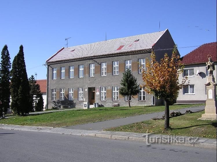 Rakov: School