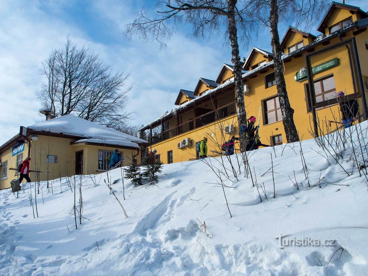 Ramzová – Ostružník – Świerk i Horní Lipová (tzw. Lesní bar)